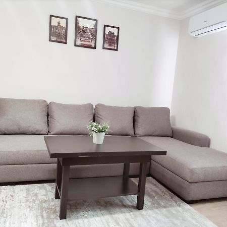 Renovated 1 Bedroom With King Size Bed In Kentron Ереван Экстерьер фото