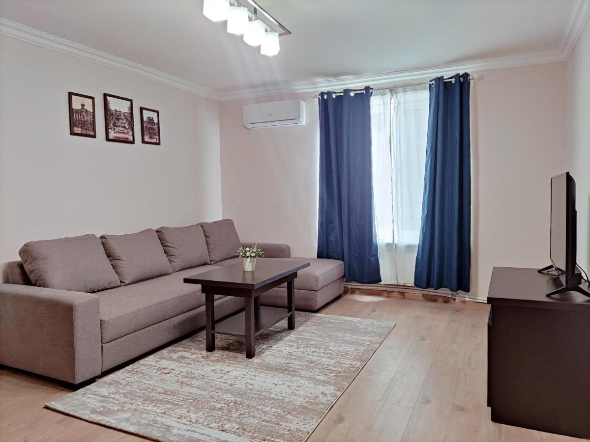 Renovated 1 Bedroom With King Size Bed In Kentron Ереван Экстерьер фото