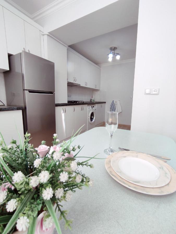 Renovated 1 Bedroom With King Size Bed In Kentron Ереван Экстерьер фото